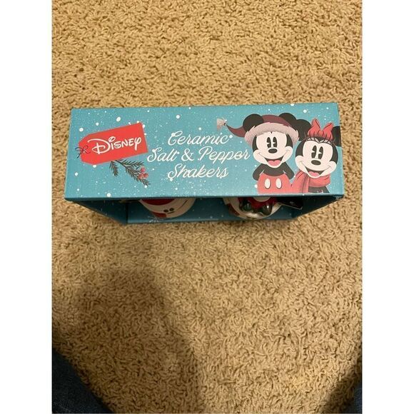 Disney Mickey and Minnie Snowman Christmas Ceramic Salt & Pepper Set - Picture 3 of 7